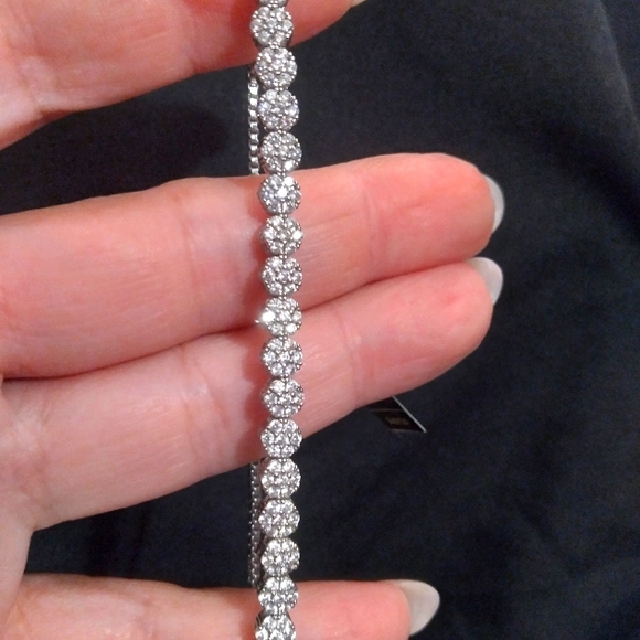 Banana Republic Jewelry - Banana Republic Cubic Zirconia Bracelet